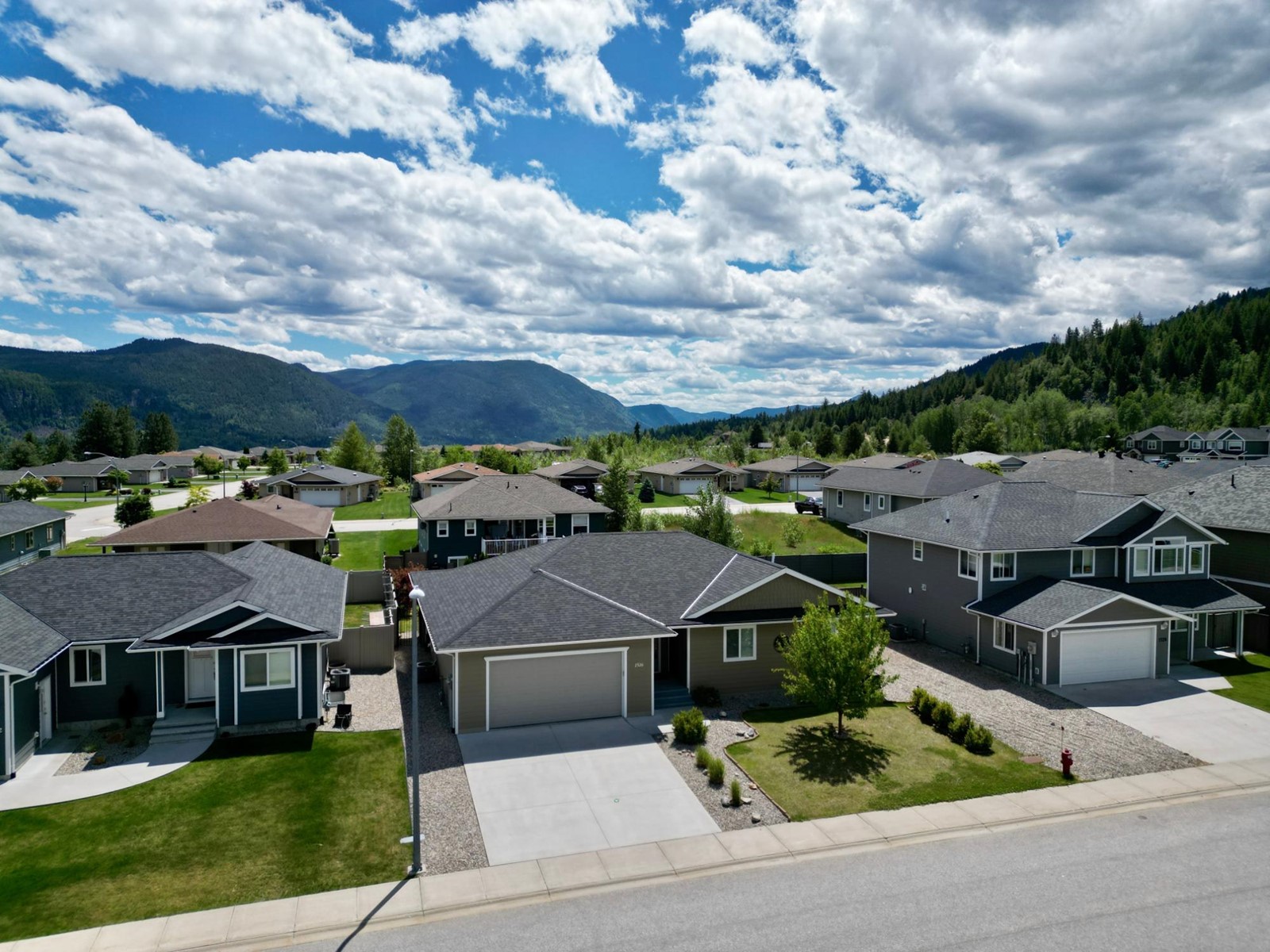 1516 Rosewood Lane, Castlegar, British Columbia  V1N 4X7 - Photo 2 - 2477679