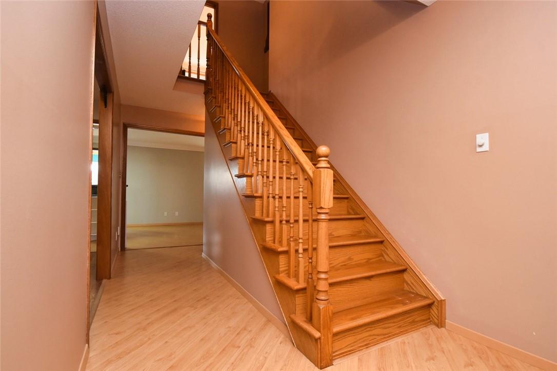 14 Ingrid Court, Hamilton, Ontario  L8W 2V4 - Photo 7 - H4197216