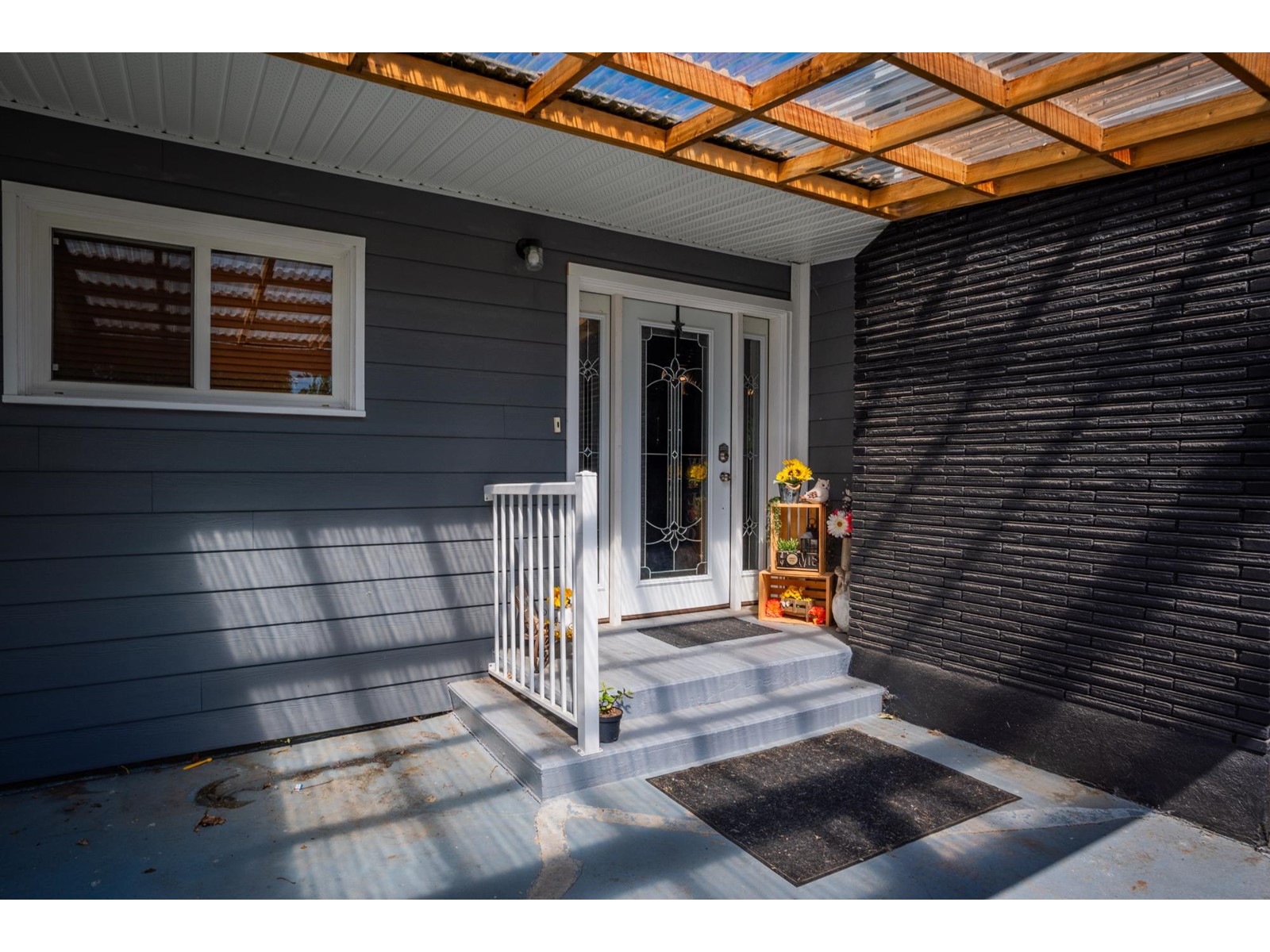 1080 Highway 3b, Beaver Falls, British Columbia  V0G 1P0 - Photo 3 - 2477683