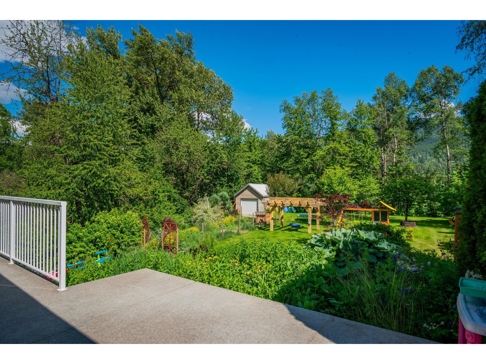 1080 Highway 3b, Beaver Falls, British Columbia  V0G 1P0 - Photo 9 - 2477683