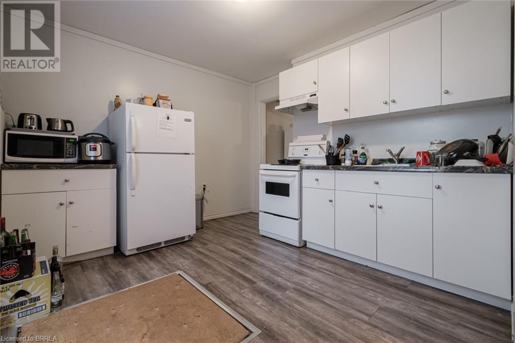 220 Dalhousie Street, Brantford, Ontario  N3S 3T7 - Photo 8 - 40601275