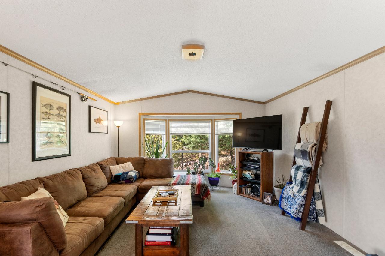 976 Waterloo Road, Castlegar, British Columbia  V1N 4M3 - Photo 13 - 2477687