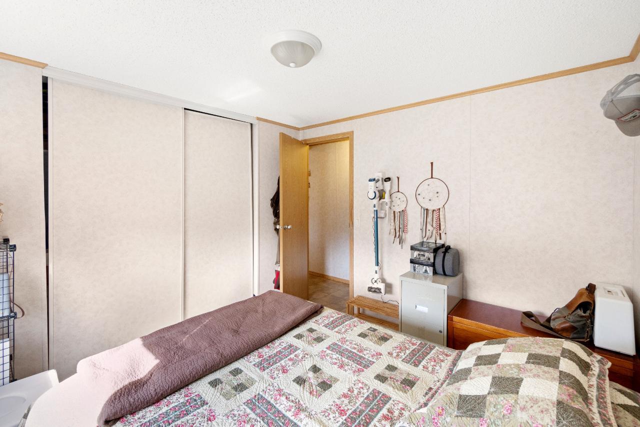 976 Waterloo Road, Castlegar, British Columbia  V1N 4M3 - Photo 17 - 2477687