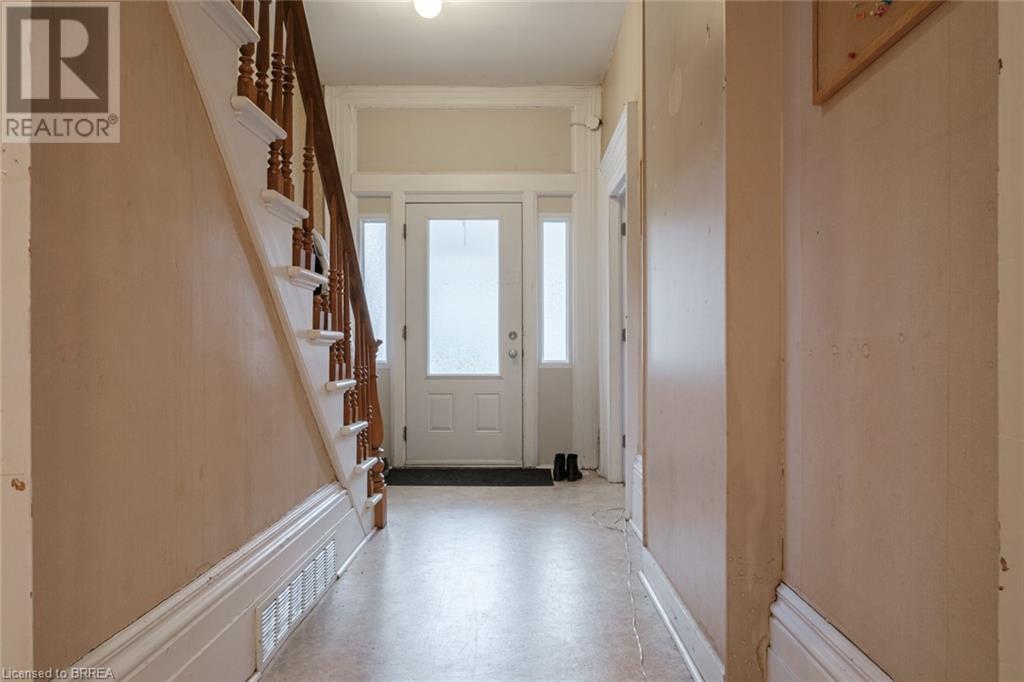 220 Dalhousie Street, Brantford, Ontario  N3S 3T7 - Photo 4 - 40601271