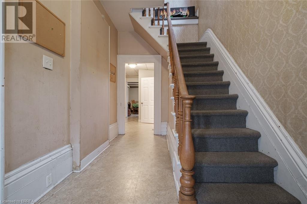 220 Dalhousie Street, Brantford, Ontario  N3S 3T7 - Photo 5 - 40601271