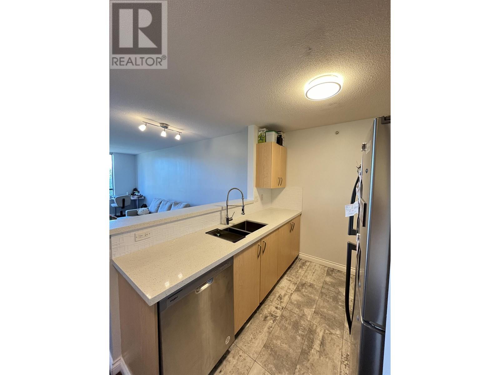 Property at 707 3520 CROWLEY DRIVE image 3