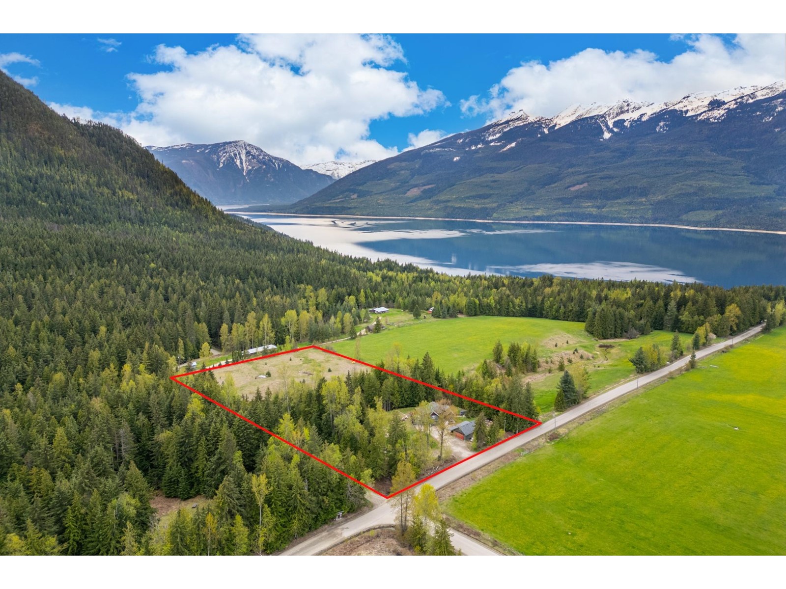 787 CRESCENT BAY ROAD, nakusp, British Columbia