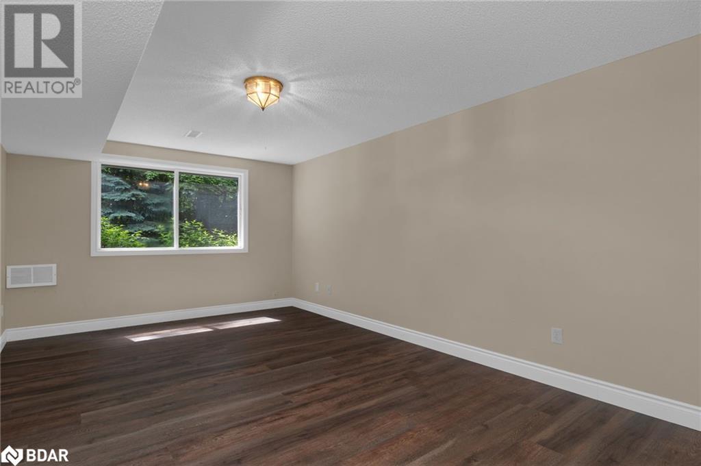 29 Layton Crescent, Barrie, Ontario  L4N 6G3 - Photo 22 - 40605681