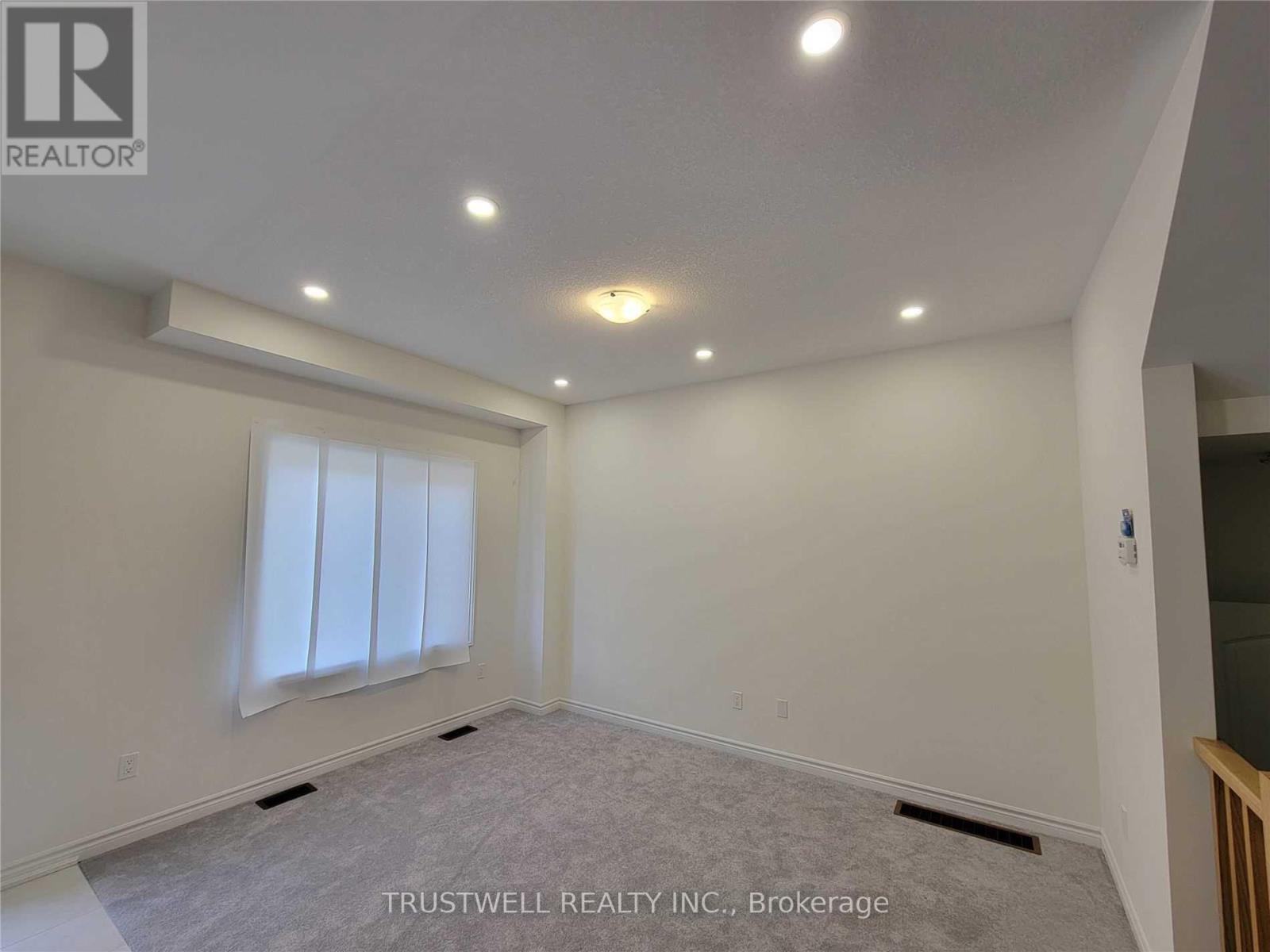 Property at 71 FLAGG AVENUE image 3