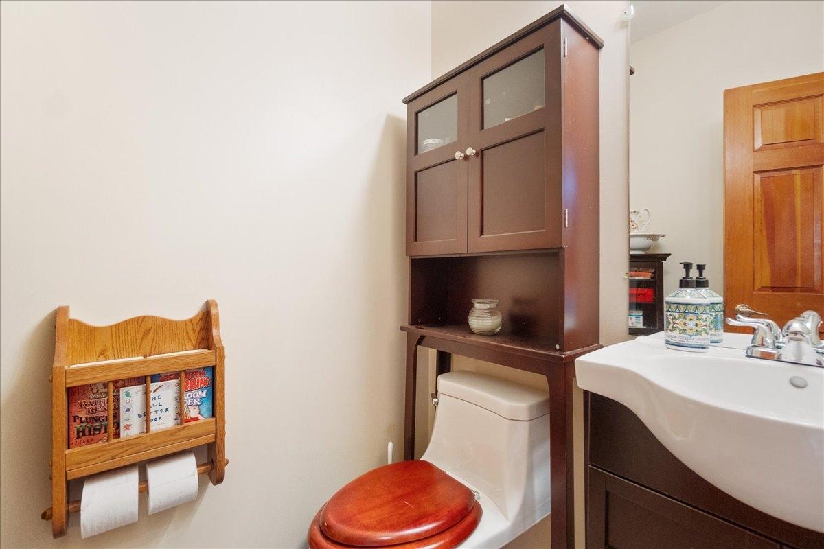 1090 Highway 3a, Nelson, British Columbia  V1L 6J5 - Photo 49 - 2477697