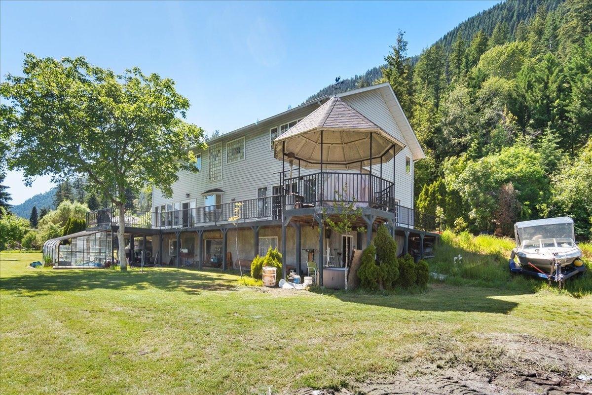 1090 Highway 3a, Nelson, British Columbia  V1L 6J5 - Photo 6 - 2477697