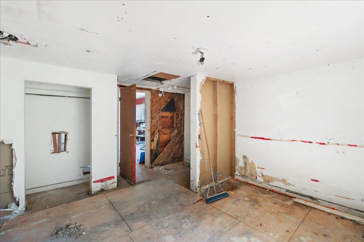 1090 Highway 3a, Nelson, British Columbia  V1L 6J5 - Photo 63 - 2477697