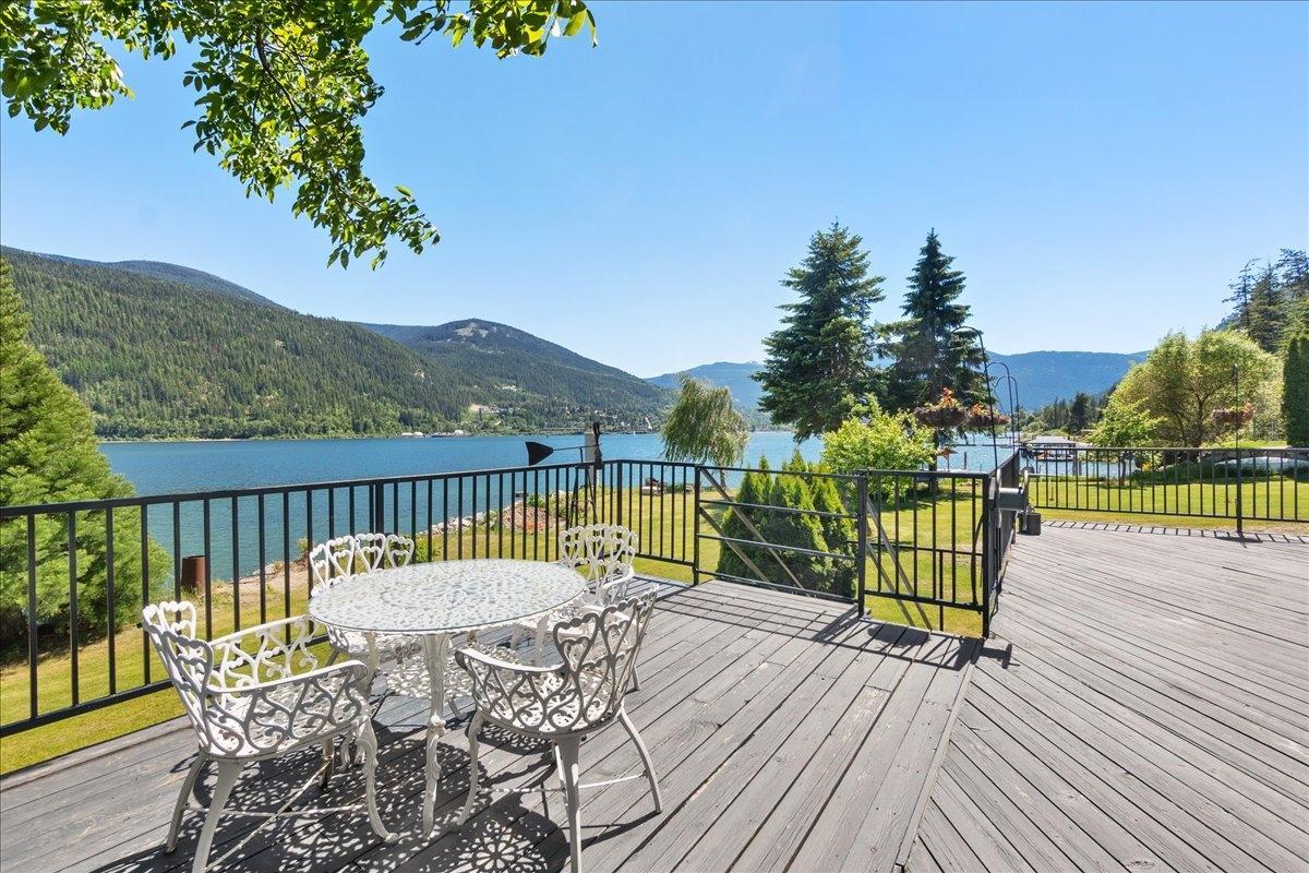 1090 Highway 3a, Nelson, British Columbia  V1L 6J5 - Photo 7 - 2477697