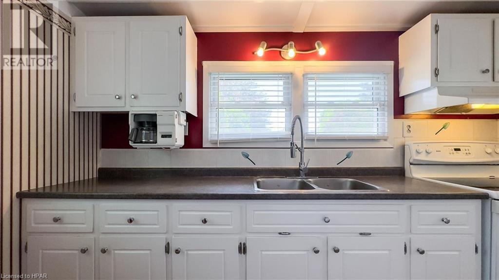 46 Cranberry Drive, Huron Haven, Ontario  N7A 3Y2 - Photo 15 - 40605594