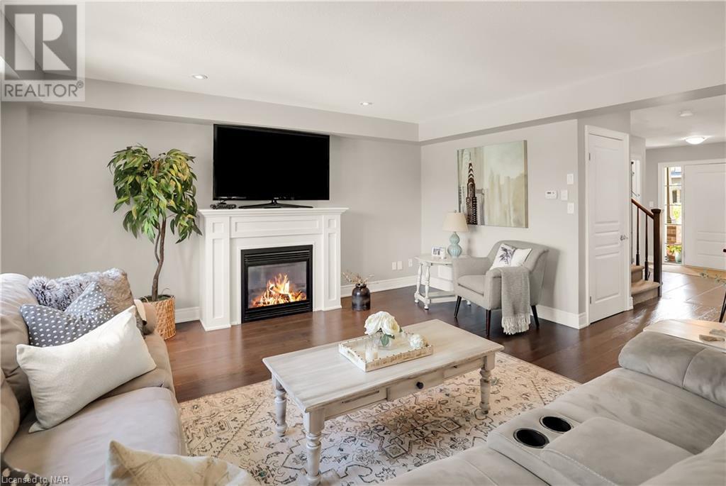 36 Silverwood Avenue Avenue, Welland, Ontario  L3C 0C3 - Photo 10 - 40603027