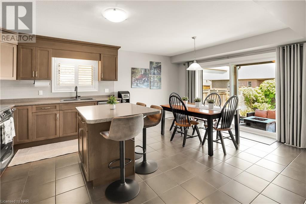 36 Silverwood Avenue Avenue, Welland, Ontario  L3C 0C3 - Photo 11 - 40603027