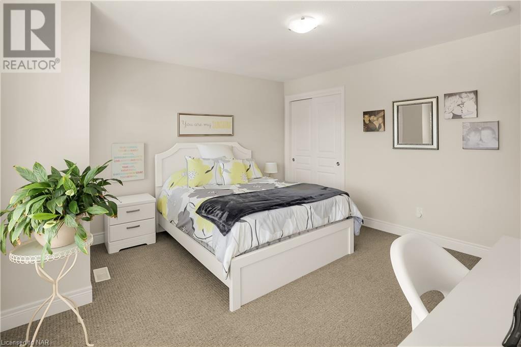 36 Silverwood Avenue Avenue, Welland, Ontario  L3C 0C3 - Photo 33 - 40603027