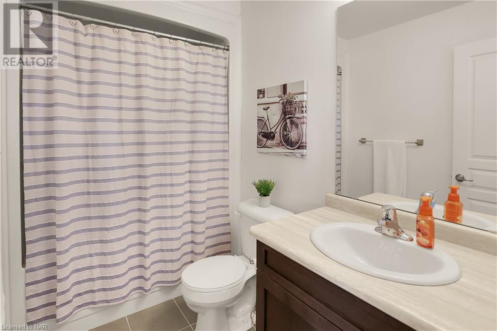 36 Silverwood Avenue Avenue, Welland, Ontario  L3C 0C3 - Photo 35 - 40603027