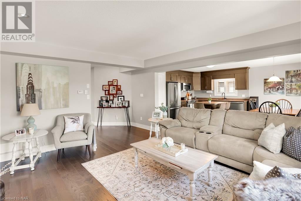 36 Silverwood Avenue Avenue, Welland, Ontario  L3C 0C3 - Photo 9 - 40603027