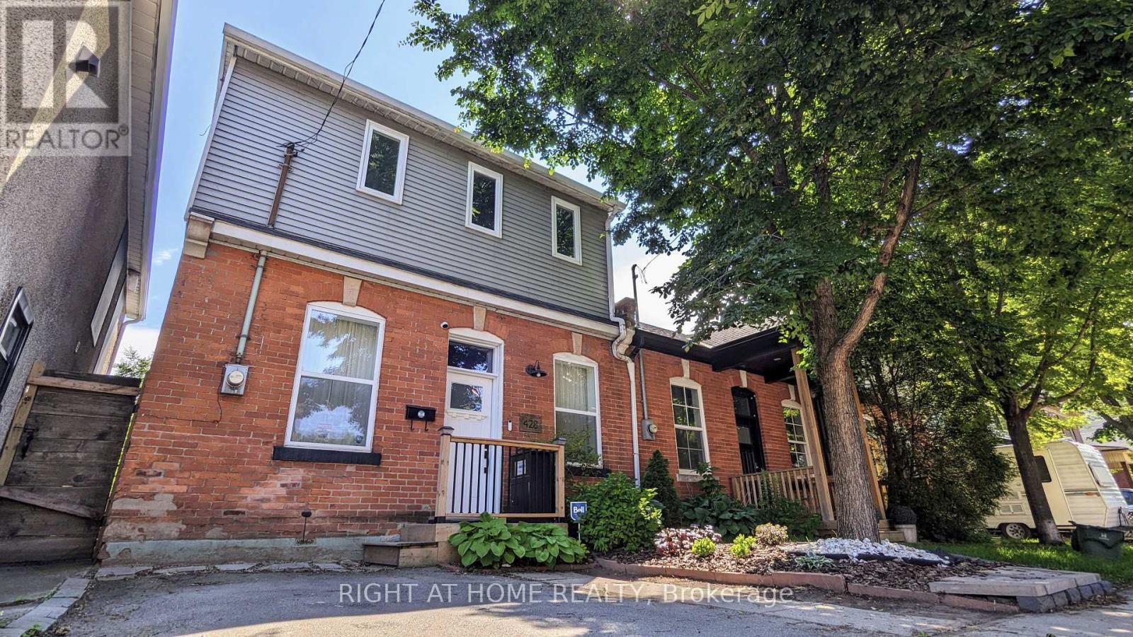 428 King William Street, Hamilton (Landsdale), Ontario  L8L 1P7 - Photo 2 - X8438784