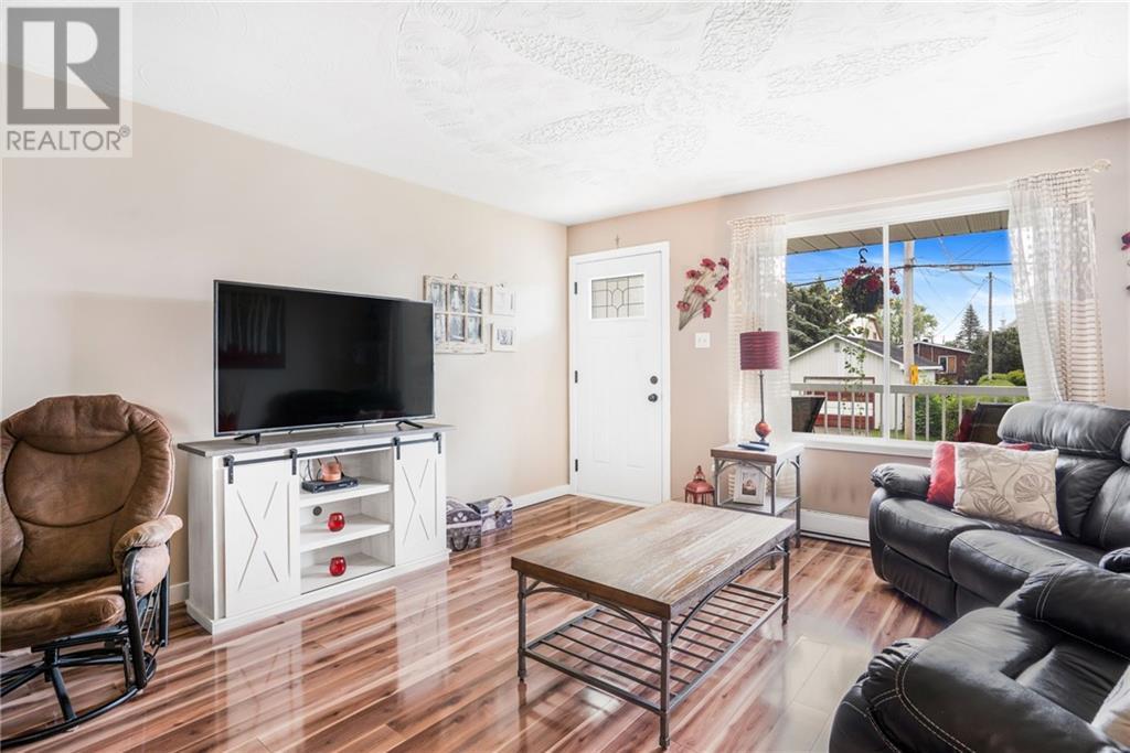 300 St Joseph Street, Alfred, Ontario  K0B 1A0 - Photo 4 - 1397362