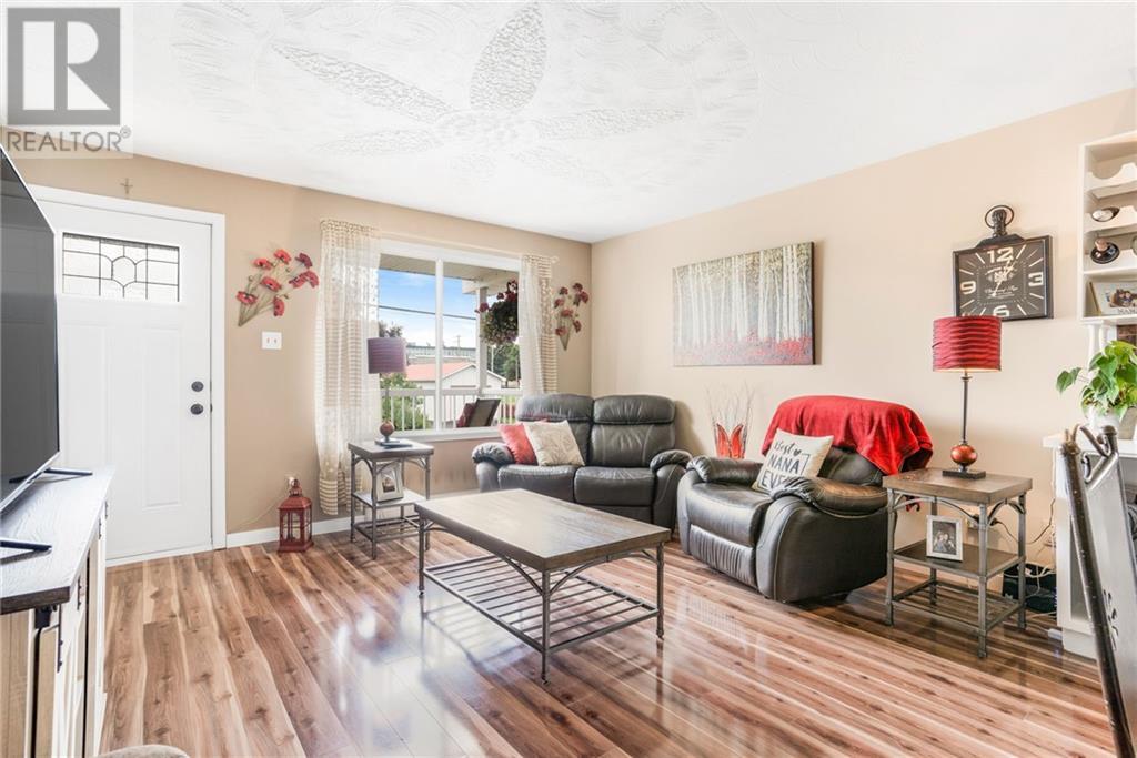 300 St Joseph Street, Alfred, Ontario  K0B 1A0 - Photo 5 - 1397362