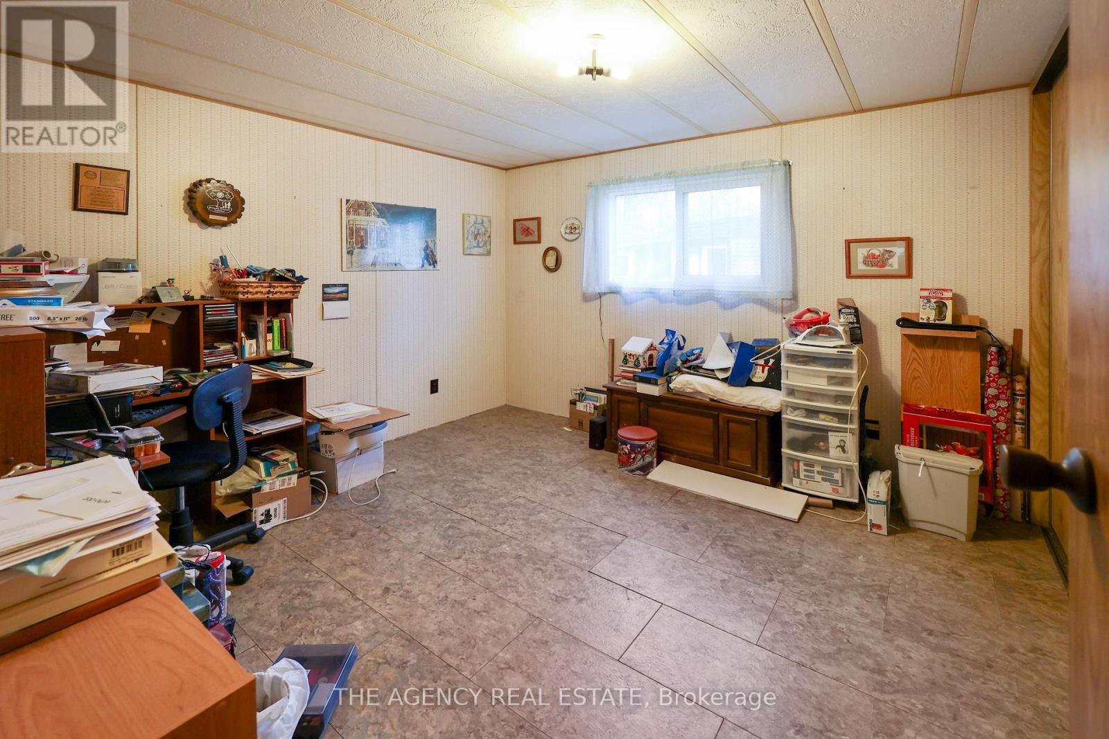 4 - 9839 Lakeshore Road, Lambton Shores, Ontario  N0M 1T0 - Photo 9 - X8441300
