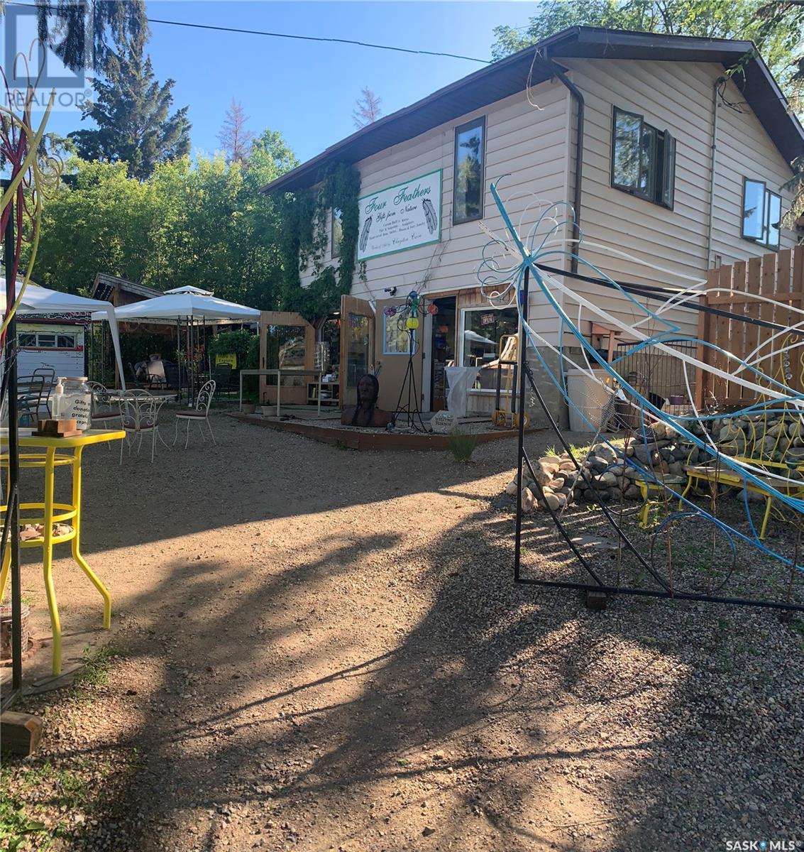 202-206 Elizabeth Avenue, Manitou Beach, Saskatchewan  S0K 4T1 - Photo 2 - SK973400