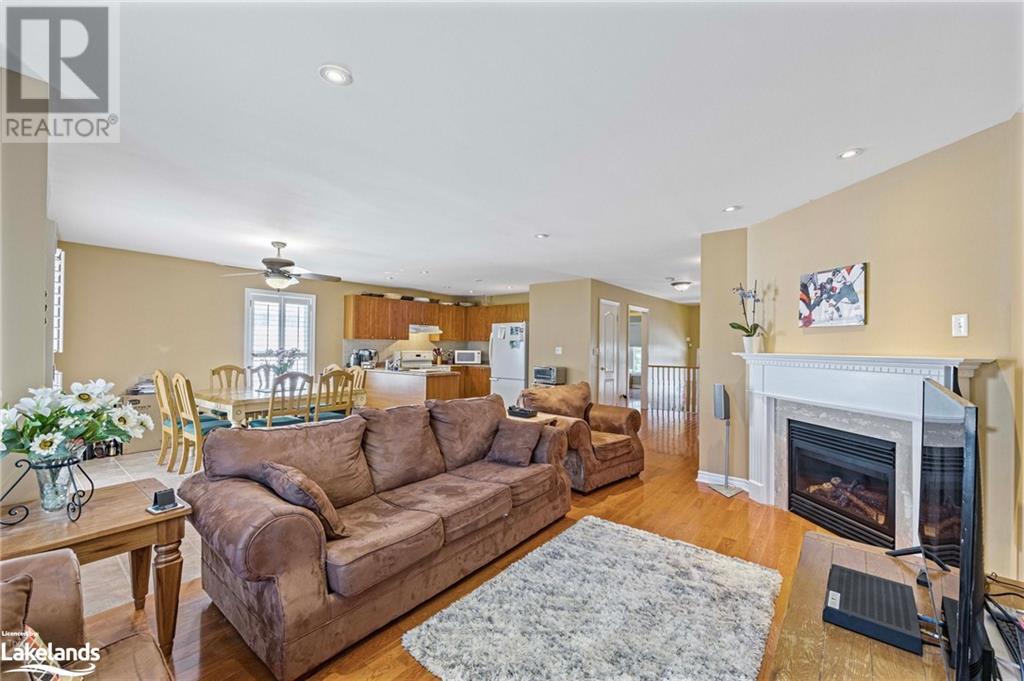 6 Rose Valley Way, Wasaga Beach, Ontario L9Z 3C5 (27044406)