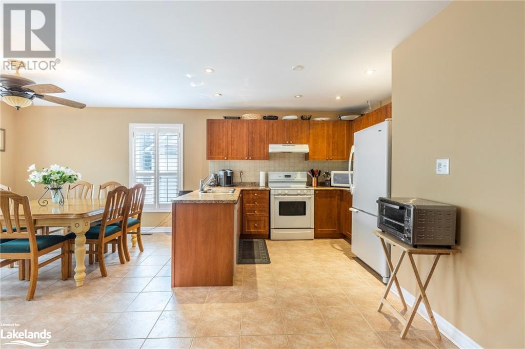 6 Rose Valley Way, Wasaga Beach, Ontario L9Z 3C5 (27044406)