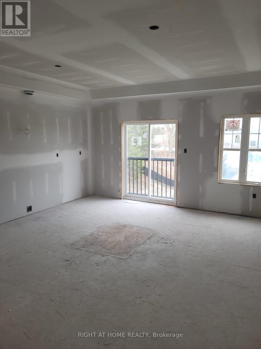 17 Ravenscraig Place, Innisfil, Ontario  L0L 1L0 - Photo 5 - N8443102