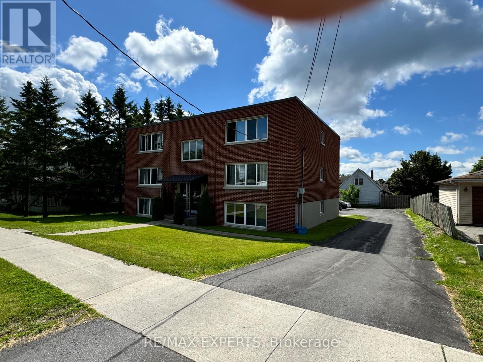 63 Donald Street, Belleville, Ontario  K8P 2J2 - Photo 5 - X8436874