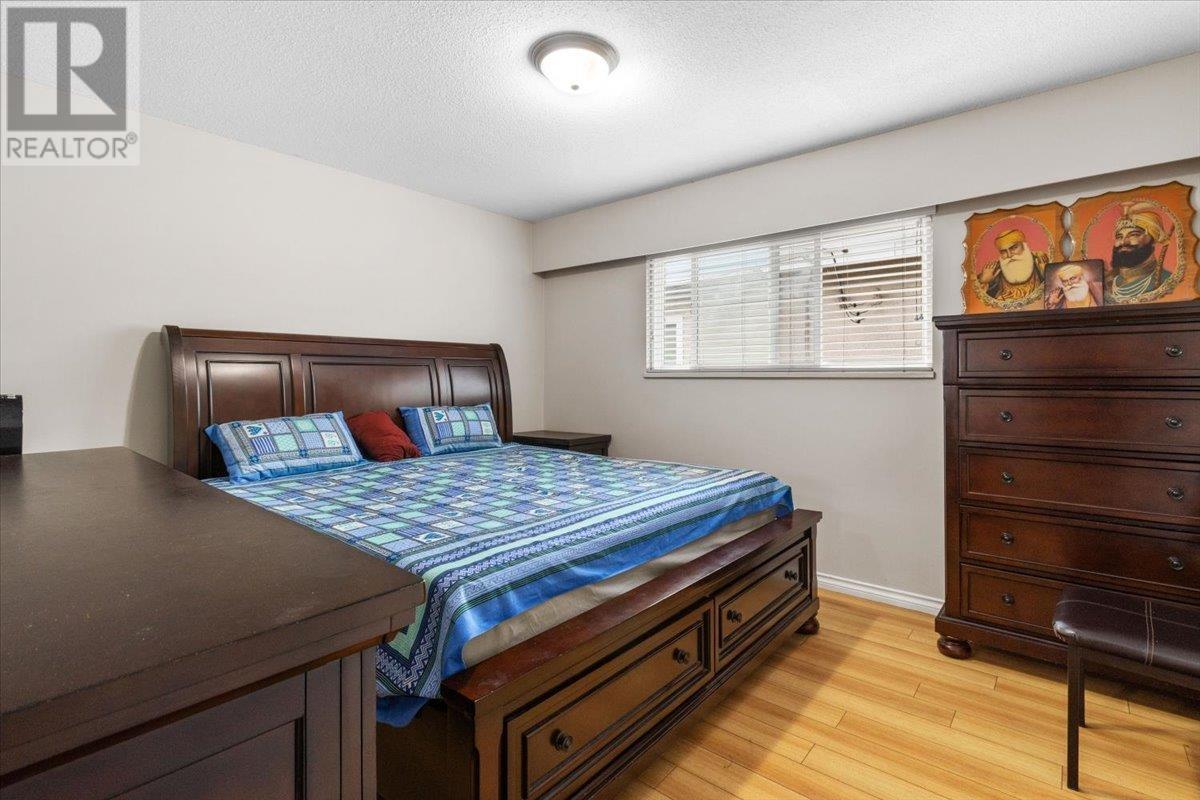 Listing Picture 24 of 40 : 7575 10TH AVENUE, Burnaby / 本拿比 - 魯藝地產 Yvonne Lu Group - MLS Medallion Club Member