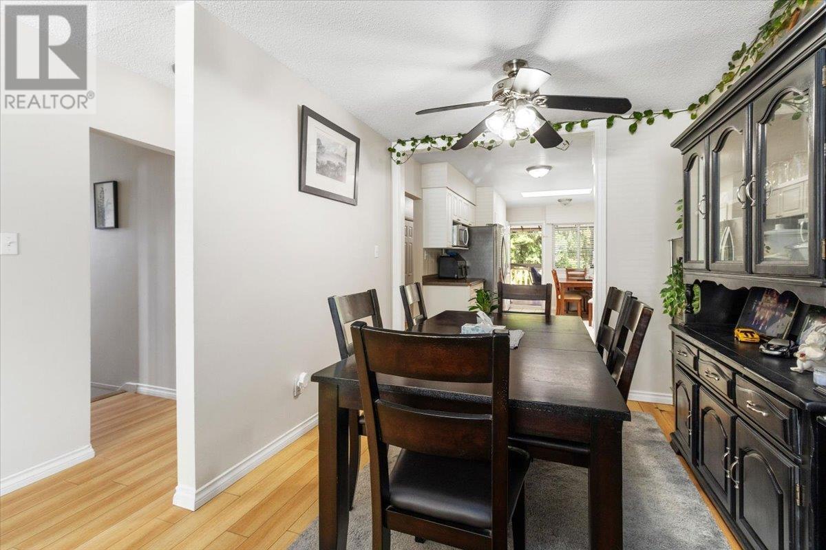 Listing Picture 32 of 40 : 7575 10TH AVENUE, Burnaby / 本拿比 - 魯藝地產 Yvonne Lu Group - MLS Medallion Club Member