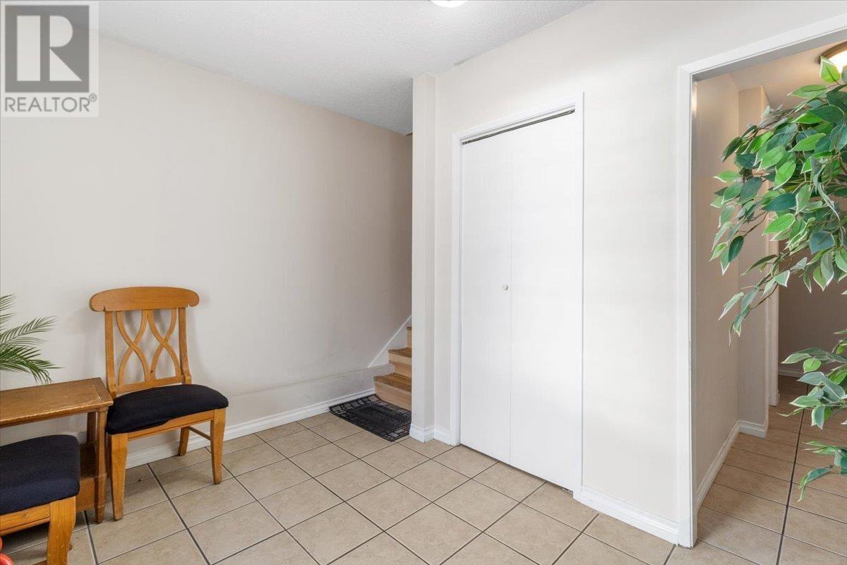 Listing Picture 39 of 40 : 7575 10TH AVENUE, Burnaby / 本拿比 - 魯藝地產 Yvonne Lu Group - MLS Medallion Club Member