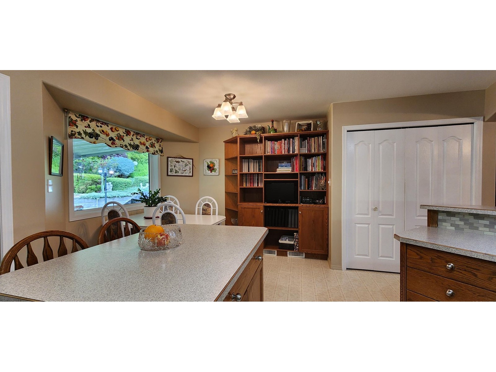 7501 Devito Drive, Trail, British Columbia  V1R 2Y8 - Photo 10 - 2477719