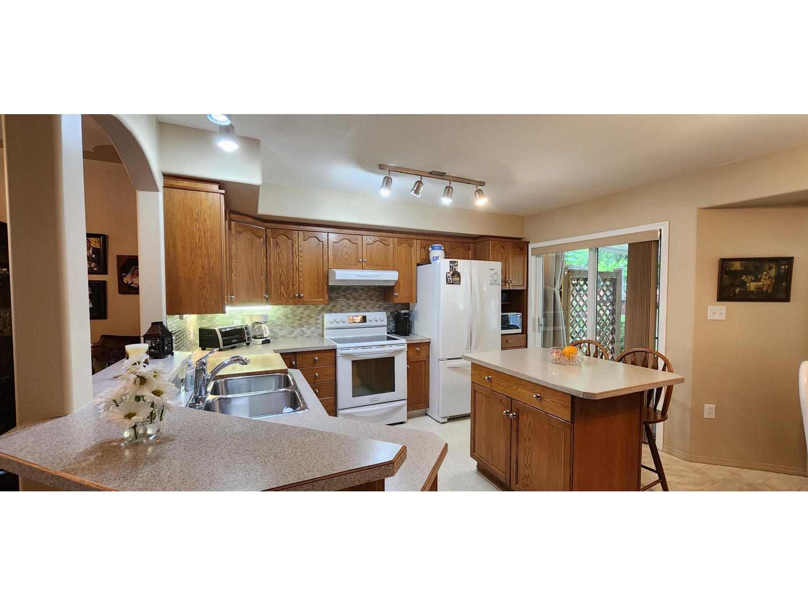 7501 Devito Drive, Trail, British Columbia  V1R 2Y8 - Photo 9 - 2477719