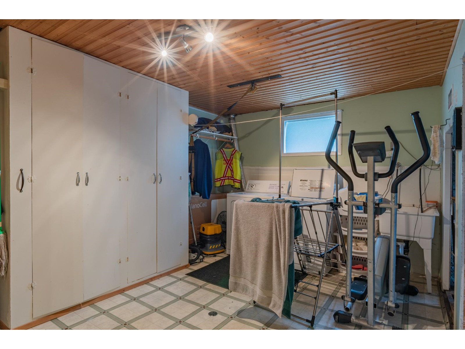 1402 Tulip Street, Trail, British Columbia  V1R 2R6 - Photo 21 - 2477732