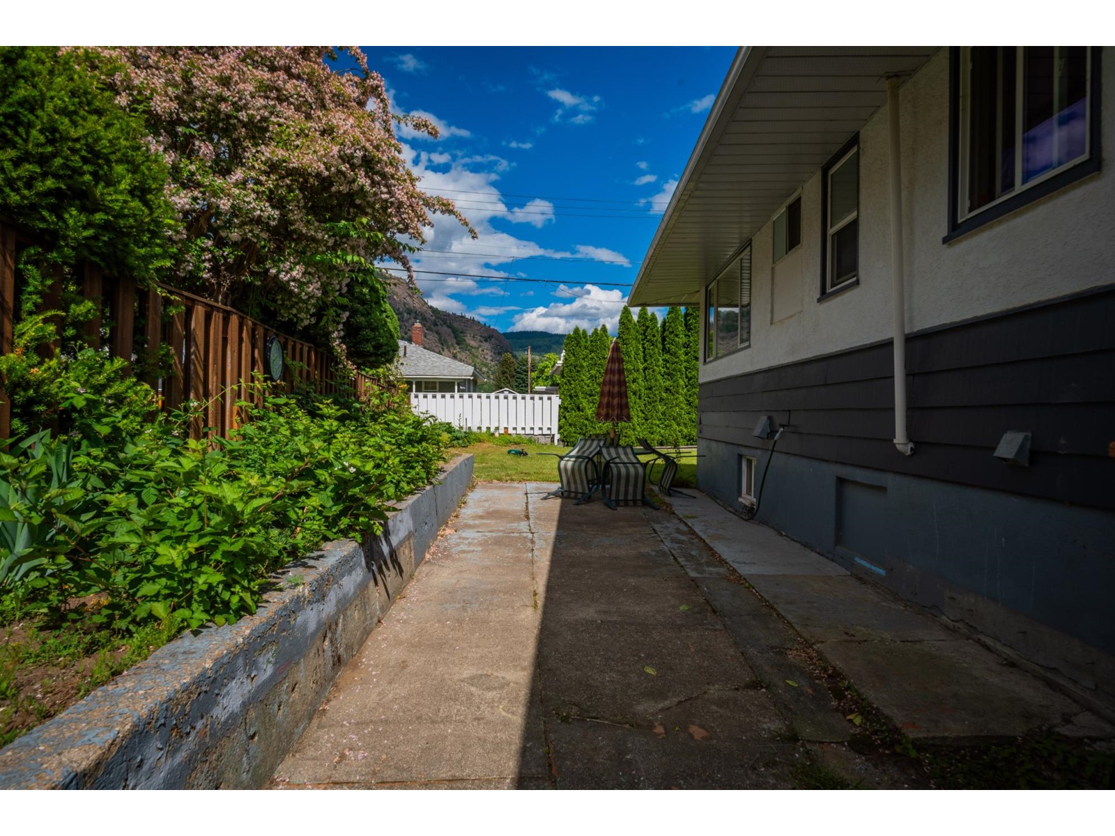 1402 Tulip Street, Trail, British Columbia  V1R 2R6 - Photo 34 - 2477732