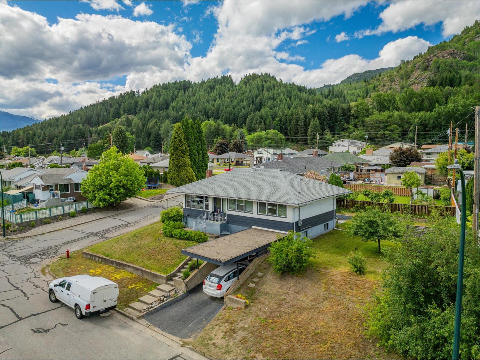 1402 Tulip Street, Trail, British Columbia  V1R 2R6 - Photo 47 - 2477732