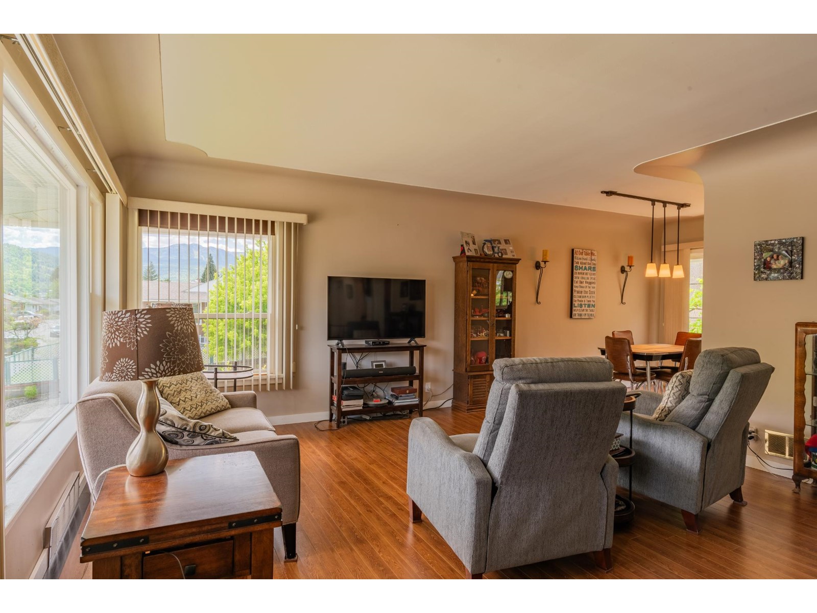 1402 Tulip Street, Trail, British Columbia  V1R 2R6 - Photo 5 - 2477732