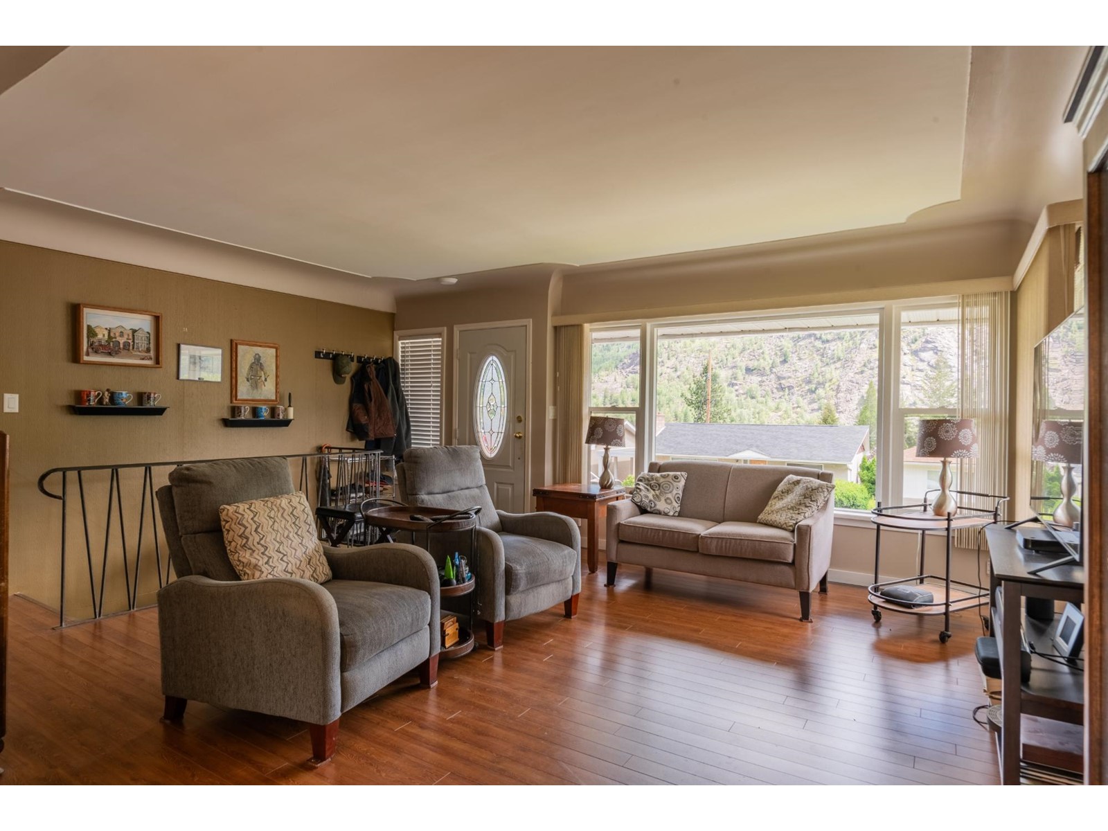 1402 Tulip Street, Trail, British Columbia  V1R 2R6 - Photo 6 - 2477732