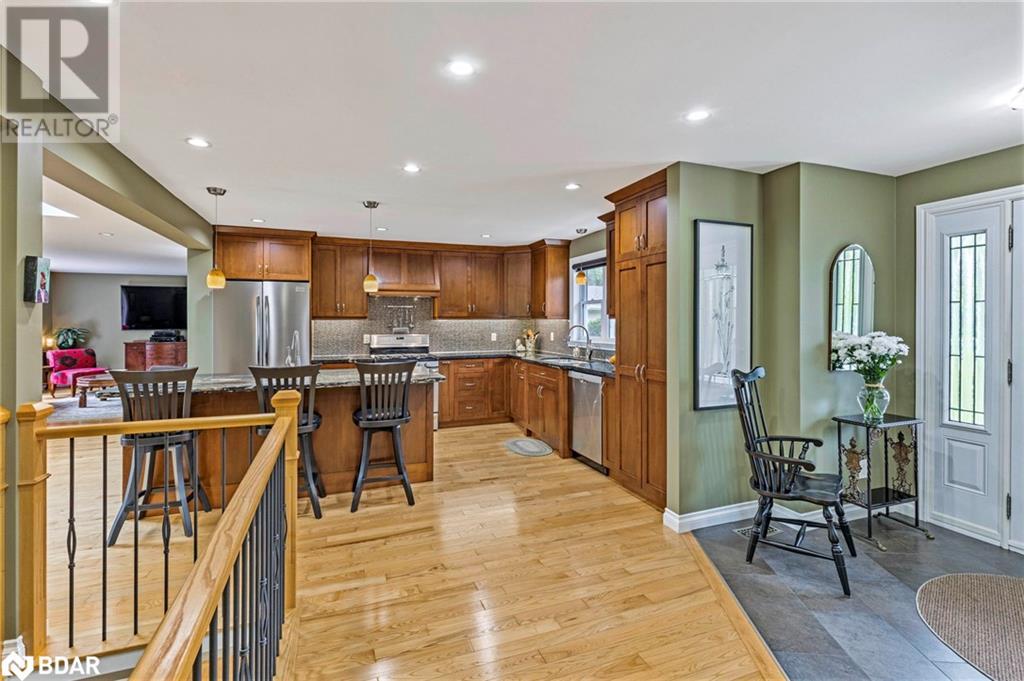 45 Stanley Avenue, Hawkestone, Ontario  L0L 1T0 - Photo 8 - 40603461