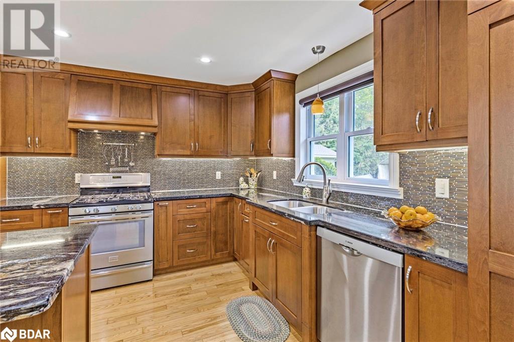 45 Stanley Avenue, Hawkestone, Ontario  L0L 1T0 - Photo 13 - 40603461