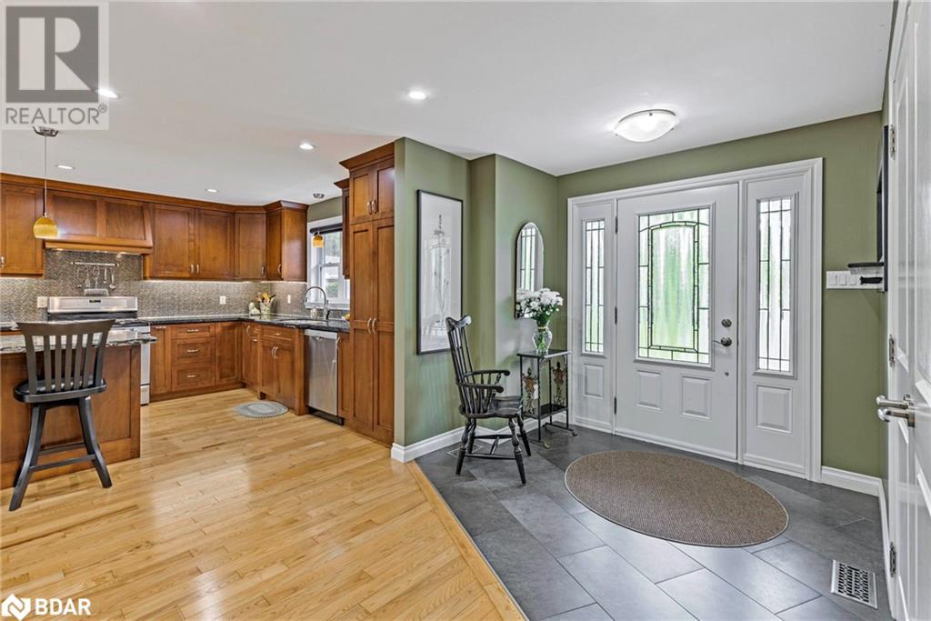 45 Stanley Avenue, Hawkestone, Ontario  L0L 1T0 - Photo 5 - 40603461