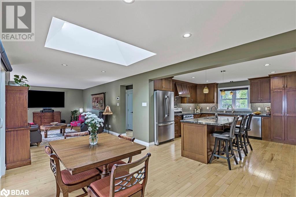 45 Stanley Avenue, Hawkestone, Ontario  L0L 1T0 - Photo 15 - 40603461