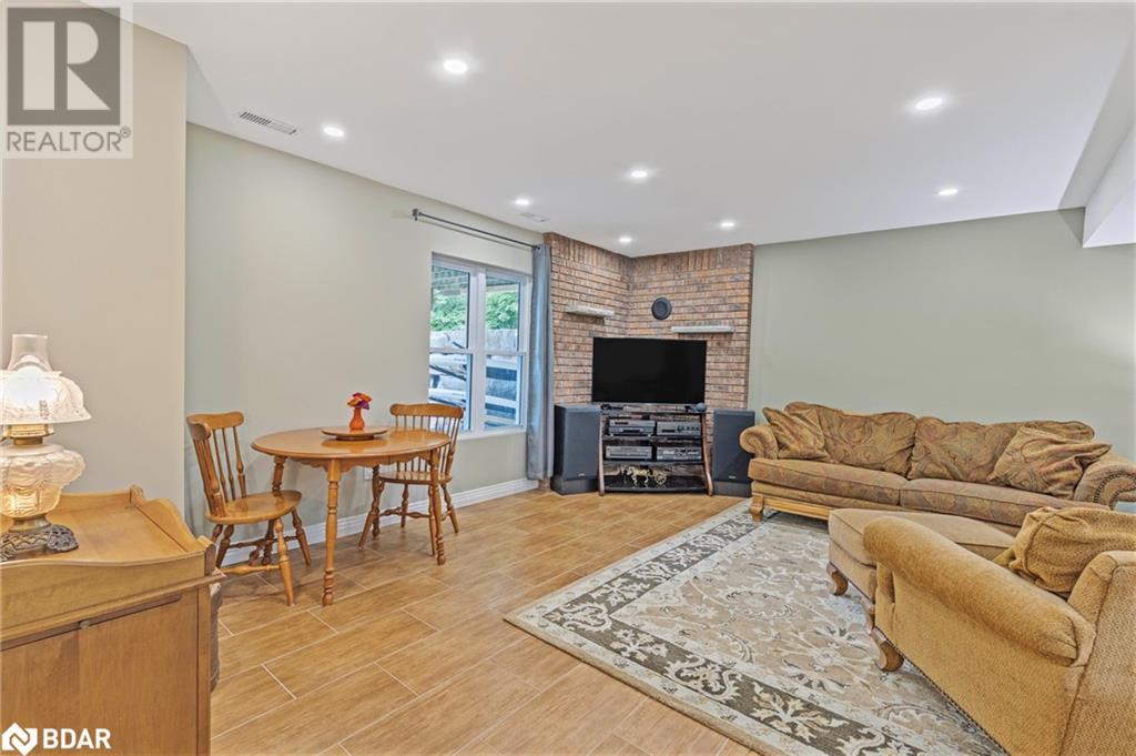 45 Stanley Avenue, Hawkestone, Ontario  L0L 1T0 - Photo 31 - 40603461