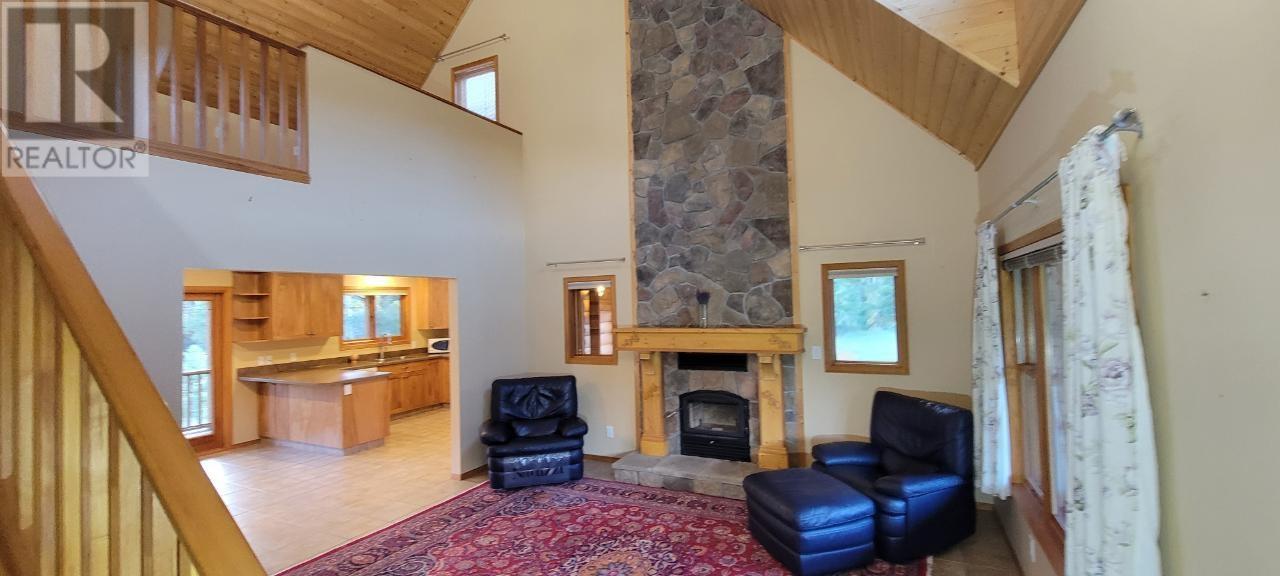 2200 Yellowhead Highway S, Clearwater, British Columbia    - Photo 15 - 179265