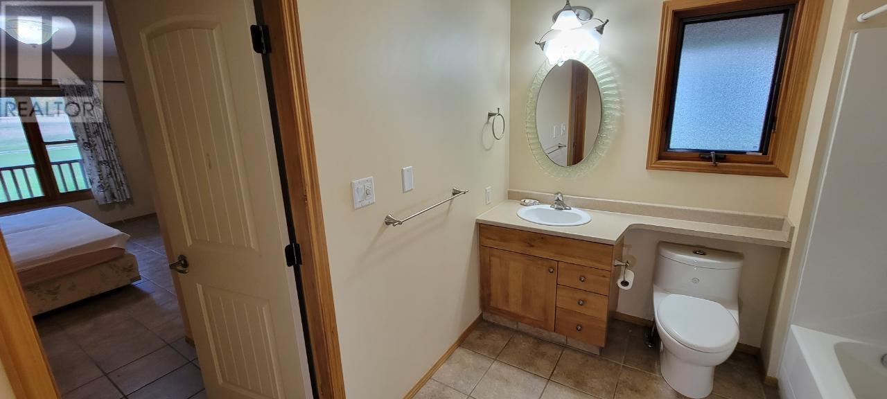 2200 Yellowhead Highway S, Clearwater, British Columbia    - Photo 22 - 179265