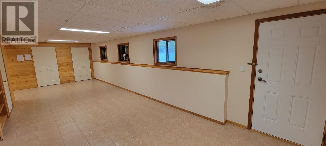 2200 Yellowhead Highway S, Clearwater, British Columbia    - Photo 30 - 179265